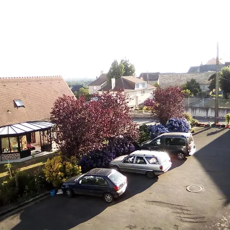 Lenard Charles לינה וארוחת בוקר 3*