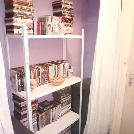 Lenard Charles Oda ve Kahvaltı