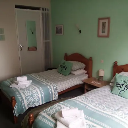 Lenard Charles לינה וארוחת בוקר Juvigny-Val-d'Andaine