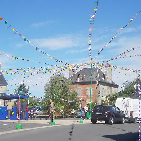 לינה וארוחת בוקר Lenard Charles Juvigny-Val-d'Andaine