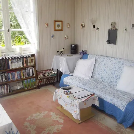 Lenard Charles לינה וארוחת בוקר 3*