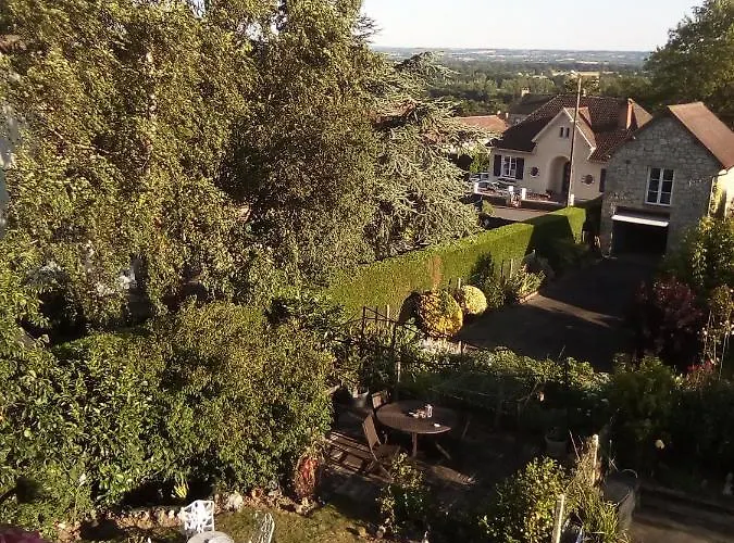 Nocleg ze śniadaniem Lenard Charles