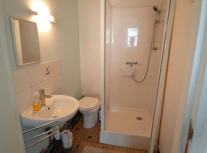 Lenard Charles Bed & Breakfast